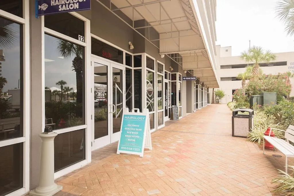 Dom wakacyjny Some Beach Some Where At Laketown Wharf #825 By Nautical Properties Panama City Beach Stany Zjednoczone Ameryki